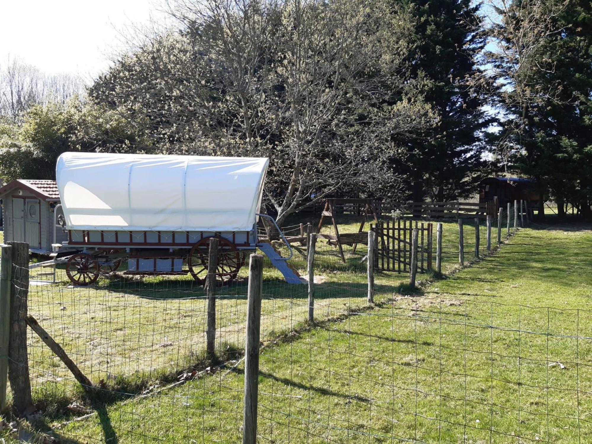 Tente Trappeur Ada, Au Jardin De La Vouivre Saint-Vincent-en-Bresse Экстерьер фото